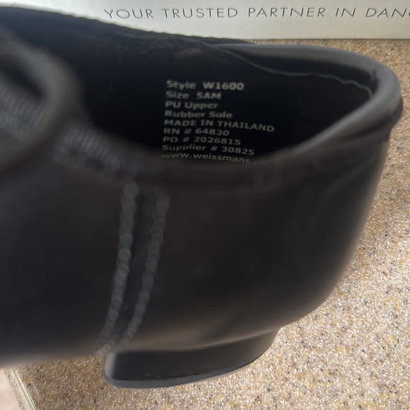 Weissman Lace-Up Tap Shoe
W1600 - 5AM - Picture 8 of 8
